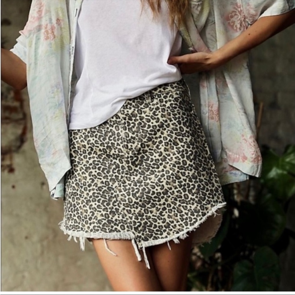 X NWT We The Free Bailey Print Denim Miniskirt from
FREE PEOPLE